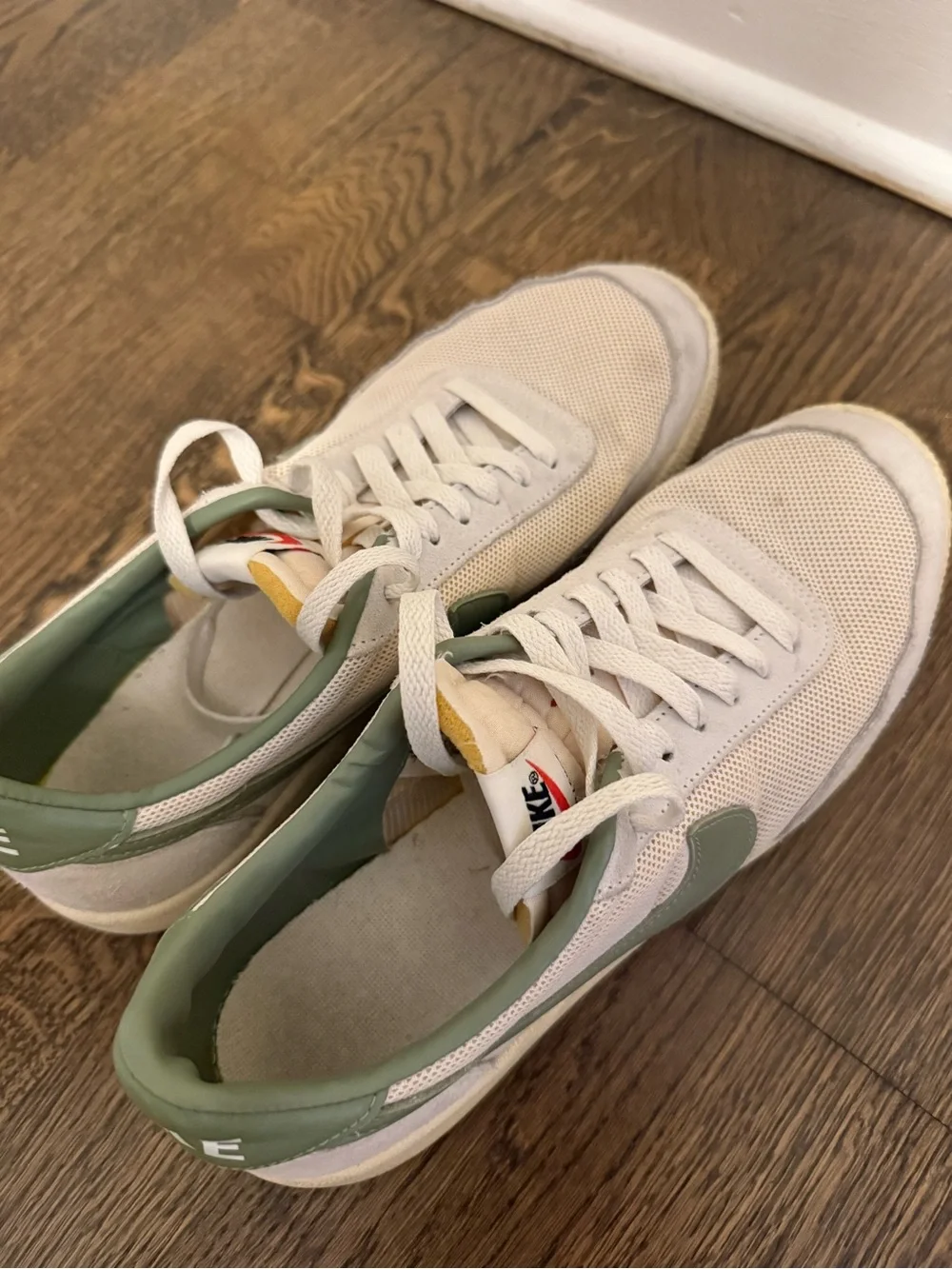 Nike Men’s Low-Top Sneakers - Cream with Sage Swoosh
